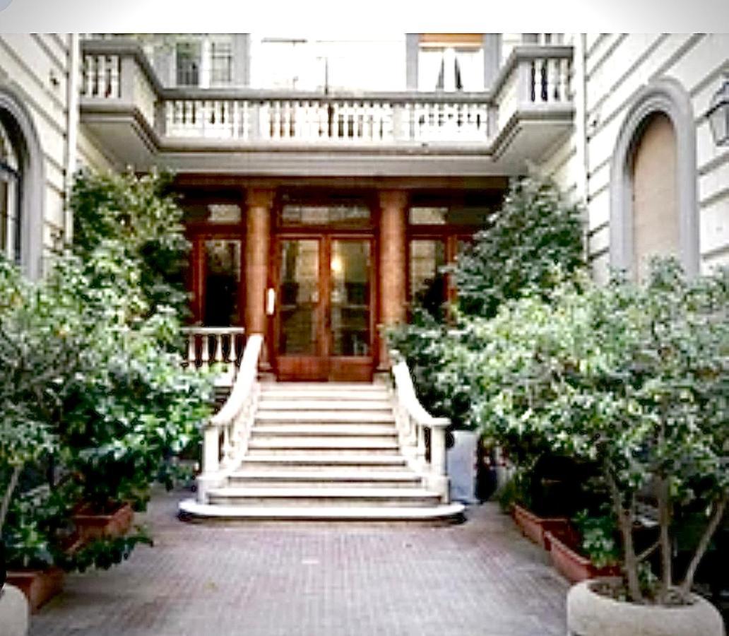 Serghouse Naples Exterior photo