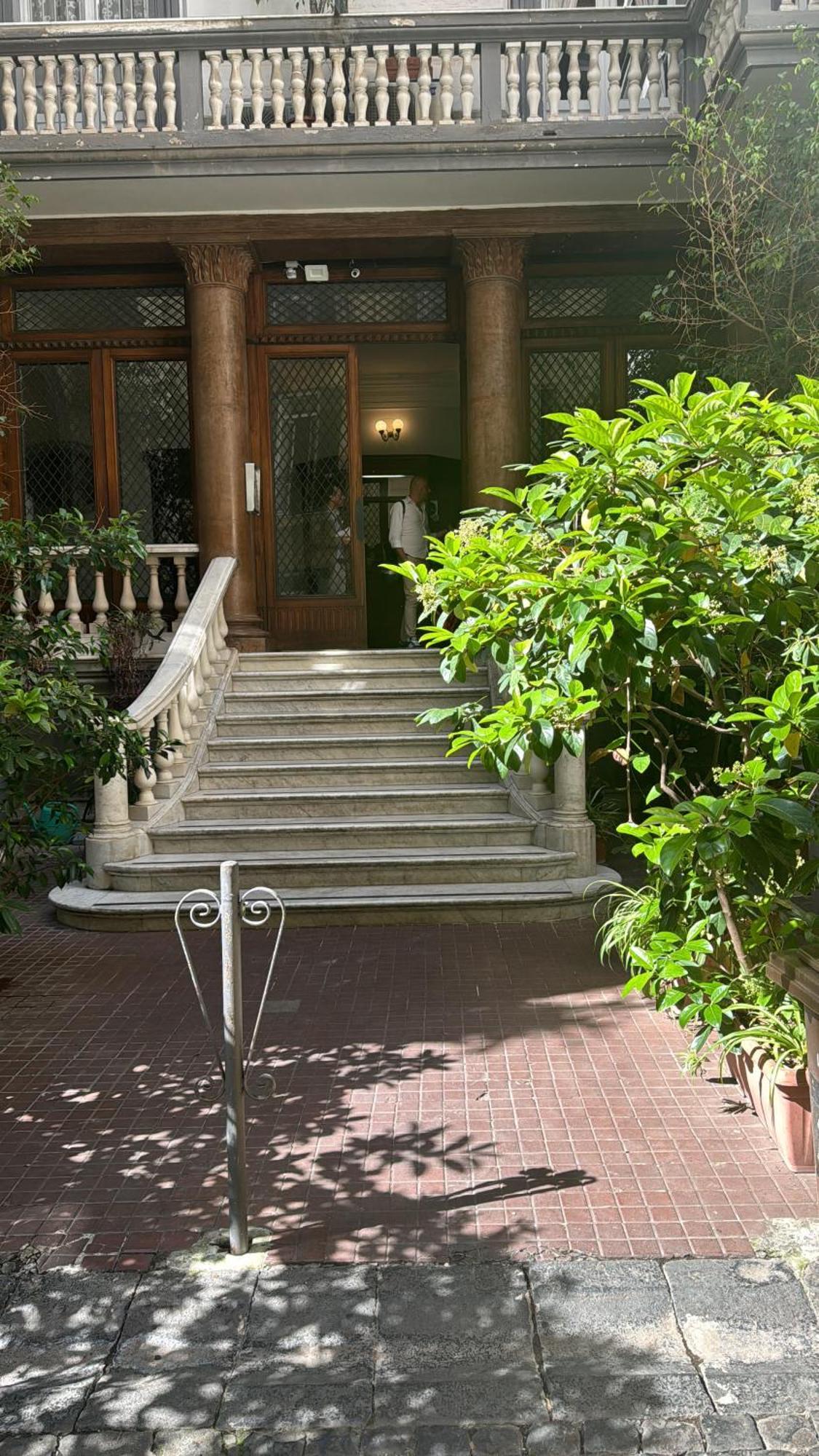 Serghouse Naples Exterior photo