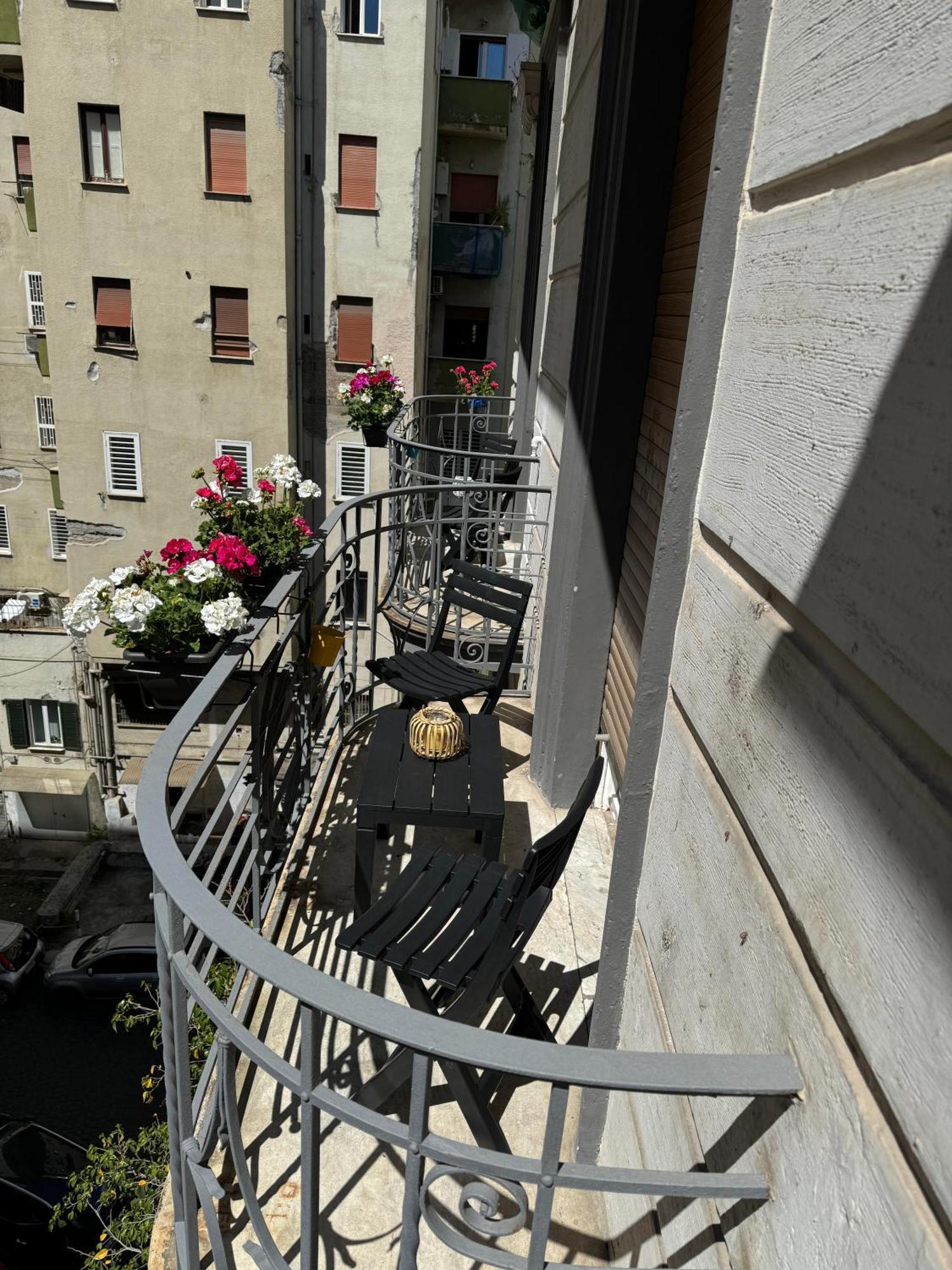 Serghouse Naples Exterior photo